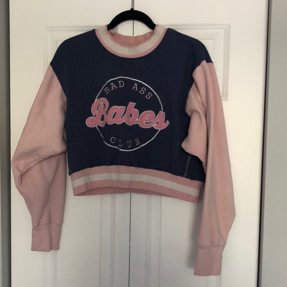 ASOS “Babes” Cropped Sweater Size Small